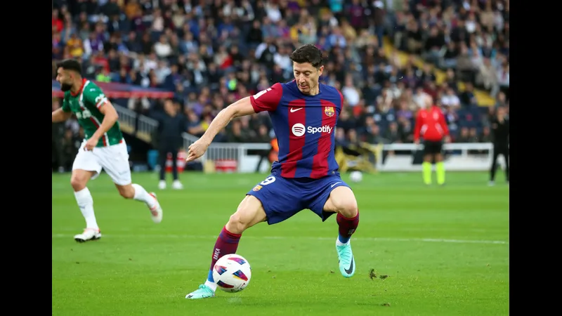 Cầu thủ từ Barca tạo ra khoảnh khắc đẹp khi vượt qua hậu vệ của Alaves