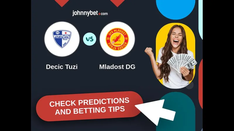 Cầu thủ của Decic đang tiến vào phần sân của Mladost DG trong trận đấu bóng đá